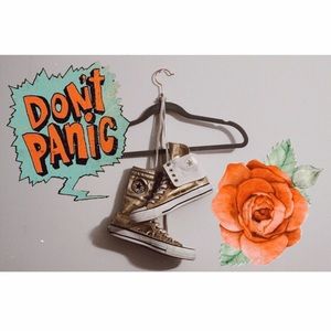 Vintage Gold high top Converse MAKE AN OFFER